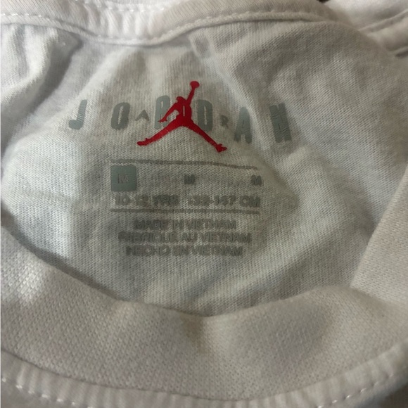 Jordan White Tee with Red Jumpman Graphic - Picture 6 of 6